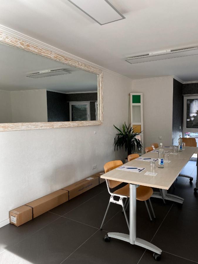 Mg-Quartier Hostel メンヒェングラートバッハ エクステリア 写真